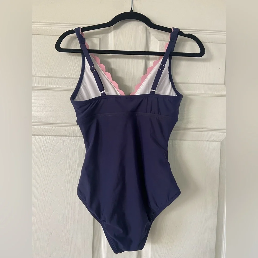 Draper James RSVP New Navy Pink Nautical Scalloped UPF 50 Swimsuit Size Small